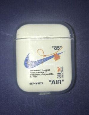    New Nike Airpods Case, Off White supreme jordan yeezy hype swoosh USA