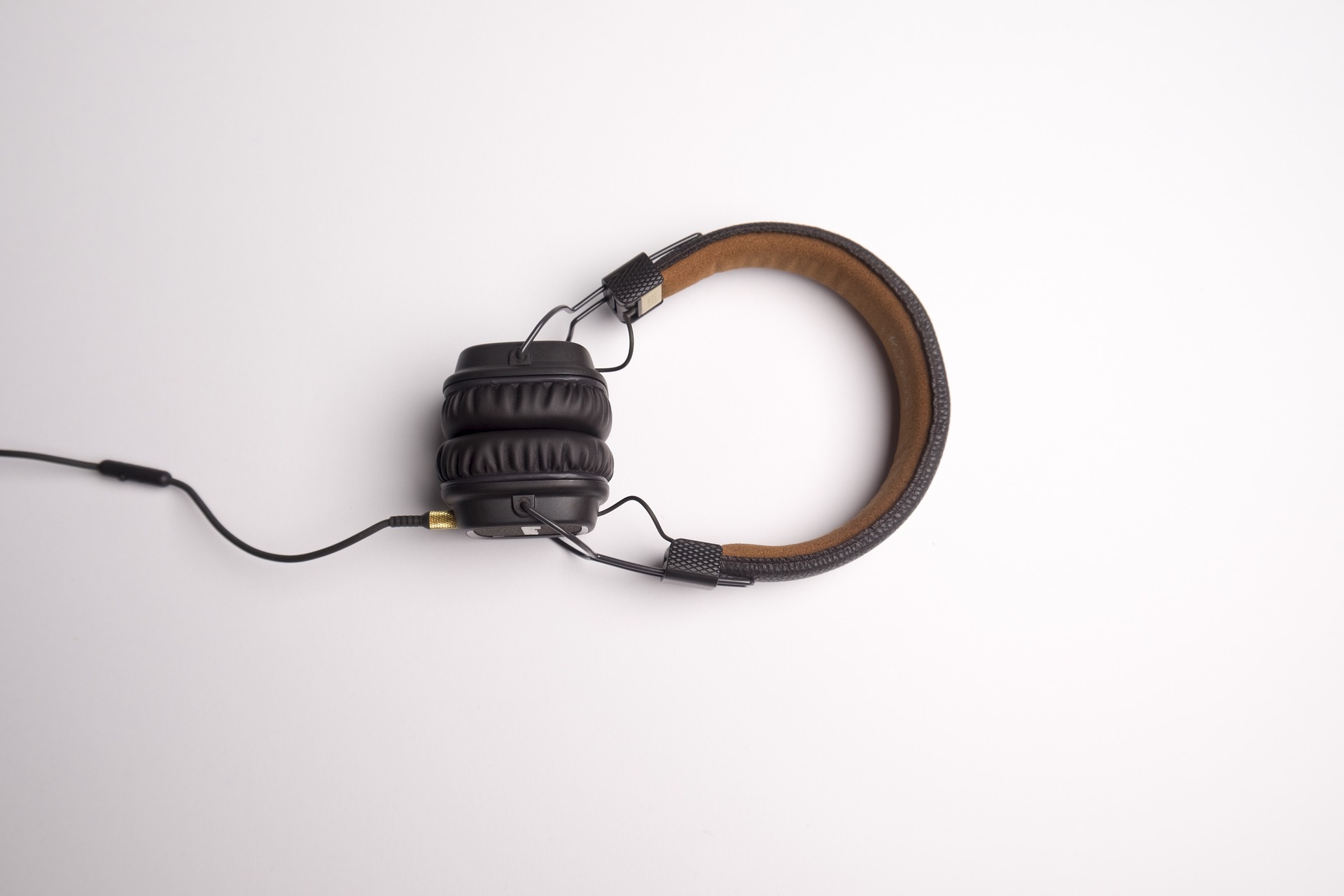 אוזניות עם סינון רעשים אקטיבי? מה זה ואיך זה עובד?